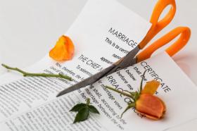 Porady z zakresu prawa rodzinnego oraz rozwodów.