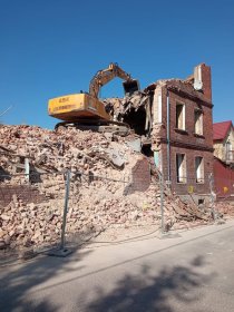 wyburzenia i rozbiórki obiektów, budynków