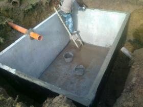 Montaż zbiorników na szamba betonowe szambo