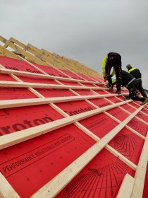 Budowa więźby dachowej i pokryć dachowych