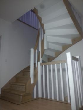 Wykonanie, montaż schodów drewnianych