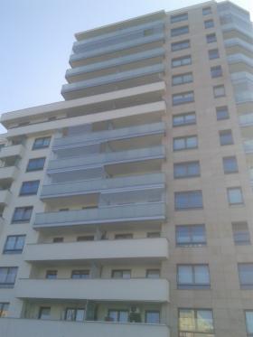 Montaż stolarki budowlanej (okna, drzwi , fasady aluminiowo-szklane, zabudowy balkonów )