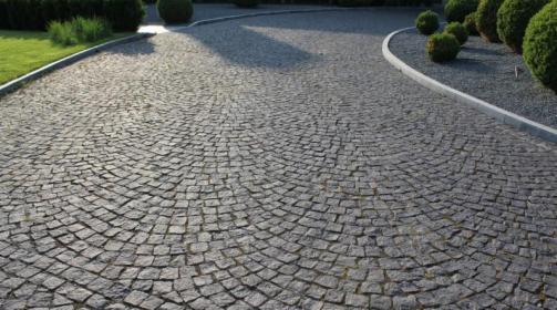 Układanie kostki brukowej