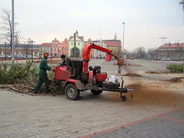 EASTWOOD - usługi rębakiem BGU Warszawa