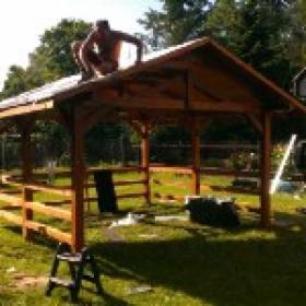 budowa altan ogrodowych