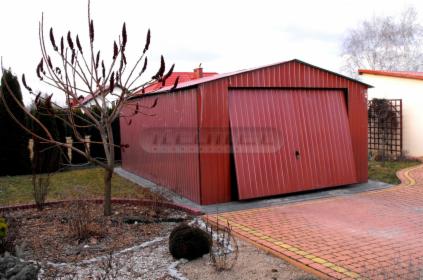 Garaż blaszany 4m x 6m z bramą uchylną akrylowy