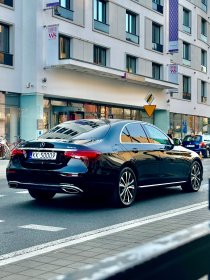 Wynajęcie auta z kierownicą