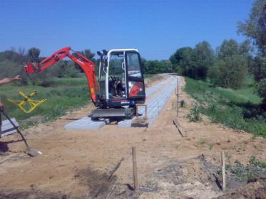 Drogi leśne, dojazdowe, z płyt betonowych, tłucznia, gruzu, korytowanie, utwardzanie