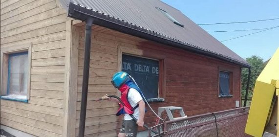 Piaskowanie, malowanie elewacji.