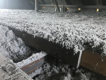 Docieplenia stropów, poddaszy, dachów, garaży, hal metodą wdmuchiwania wełny, celulozy