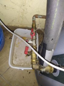 wymiana uszkodzonych elementów instalacji,m usuwanie nieszczelności