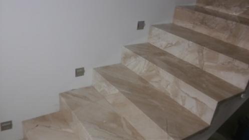montaż schodów zewnętrznych i wewnętrznych z granitu,marmuru