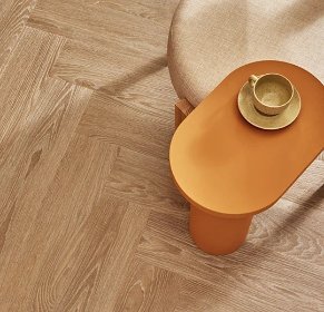 Montaż paneli winylowych klejonych i na Klick