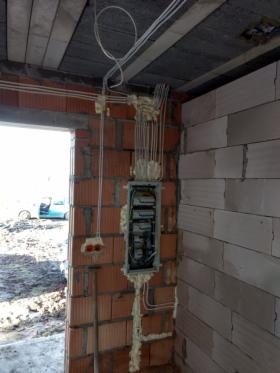 Instalacje elektryczne