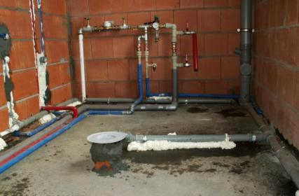 Instalacje wodno-kanalizacyjne