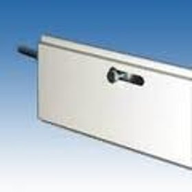 Rolety zewnętrzne standard z elementami utrudniającymi włamanie. Zasuwki. Rygle. Zamek.