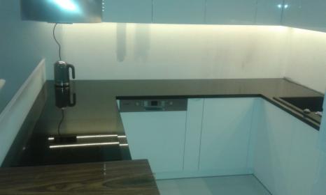 Blaty z granitu i marmuru