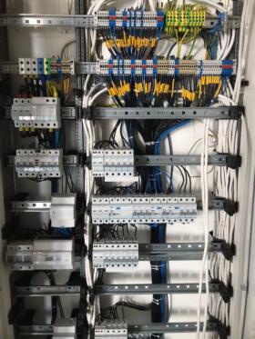 Instalacje elektryczne