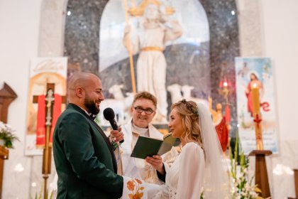 Fotoreportaże ślubne i z ceremonii chrztu
