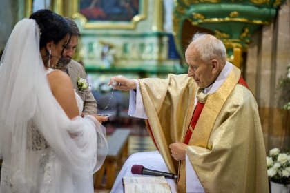 Reportaż fotograficzny przygotowania,  kościół, wesele, ok 600 zdjęć