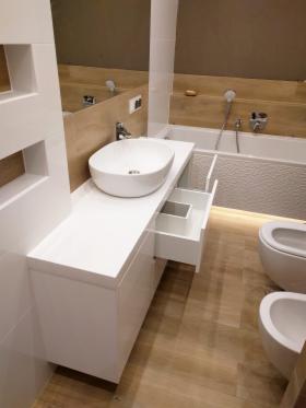 Projekt i wykonanie mebli łazienkowych na wymiar