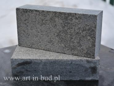 Czarna GABRO kostka granitowa - CIĘTA płomieniowana 10x10x5