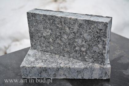 Kostka granitowa LEOPARD - CIĘTA płomieniowana 10x20x5 cm