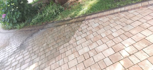 Mycie kostki brukowej