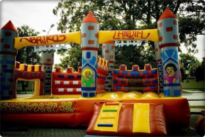 Wynajem zamku dmuchanego