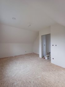 Gładzenie ścian i sufitów.