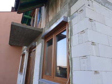 Produkcja i montaż rolet, moskitier, okien i drzwi