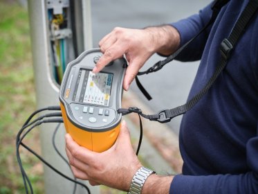 Audyt instalacji elektrycznej - szczegółowy przegląd stanu technicznego instalacji.