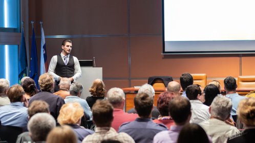 Tłumaczenia symultaniczne i sprzęt do obsługi konferencji
