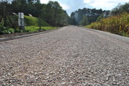 Budowa dróg asfaltowych, łatanie dziur, utwardzenie terenu kruszcem