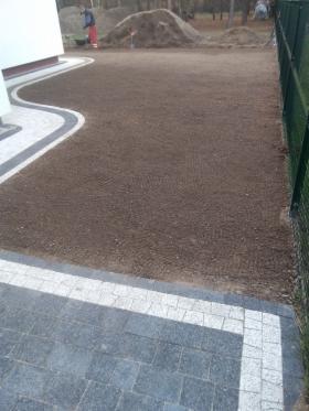 Zakładanie trawników