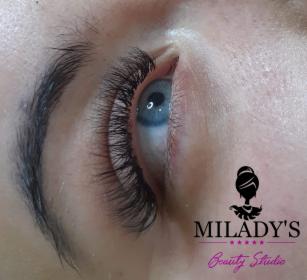 Przedłużanie i zagęszczanine rzęs 2-3D