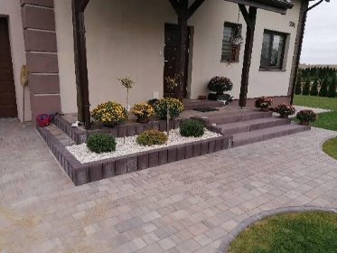 Układanie kostki brukowej