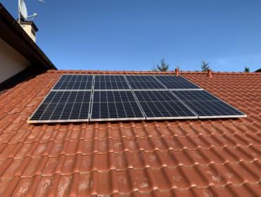 Montaż paneli fotowoltaicznych