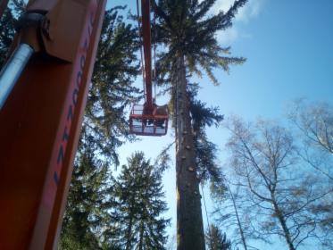 Podnosnik koszowy 18m 4x4