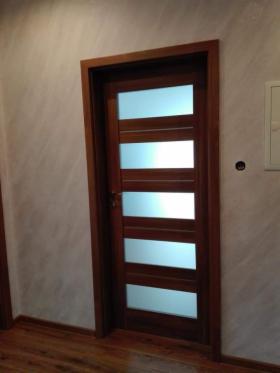 Montaż drzwi i paneli