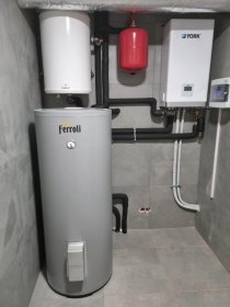 POMPA YORK 10kW wraz z pełną instalacją maszynowi/kotłowni oraz zbiornikiem CWU
