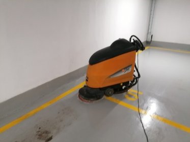 Szorowanie garaży. Odśnieżanie