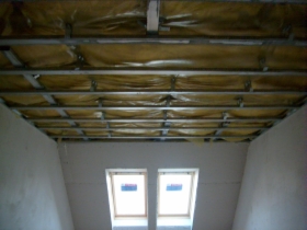 podwieszanie sufitów i ścianki działowe oraż zabudowy