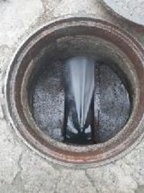 Udrażniamy instalacje deszczowe i kanalizacyjne