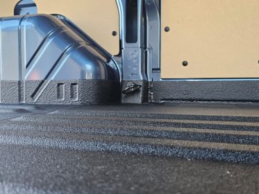 Posadzki żywiczne polimocznikowe z atestami PZH