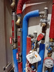 Montaż filtrów poprawiających jakość wody IPS KalyxX, Dafi