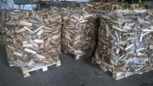 Sprzedaż drewna opałowego dębowego