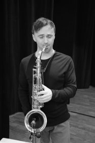 Lekcje gry na saksofonie