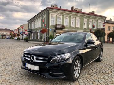 Wynajem Mercedesa klasy C