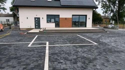 Układanie kostki brukowej